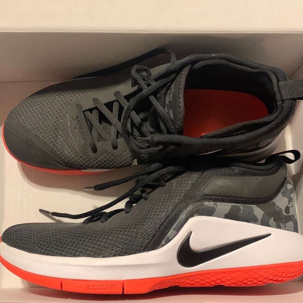 Lebron Witness 2, Black/White/Orange